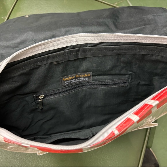 ANGKOR RECYCLED Pig Crossbody unused bag from Cambodia. - Picture 8 of 8